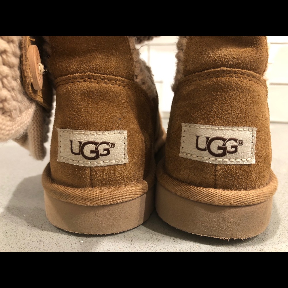 Girls UGG Darrah winter boots